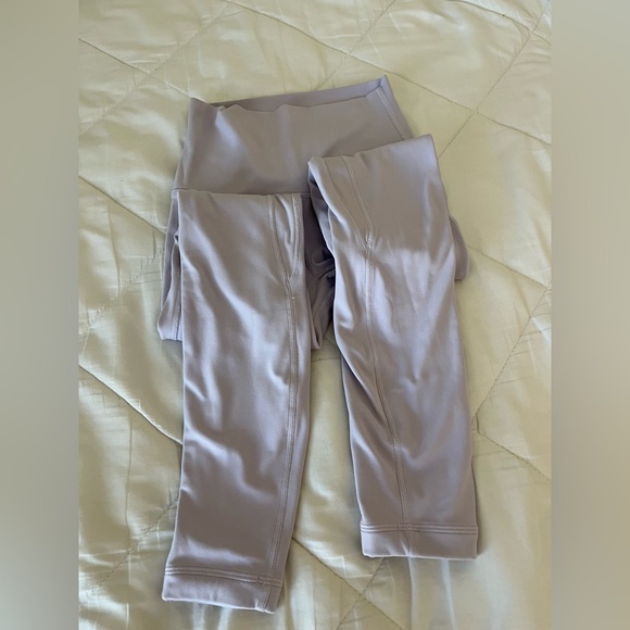 Lululemon aligns 7/8 high waist - Picture 2 of 4